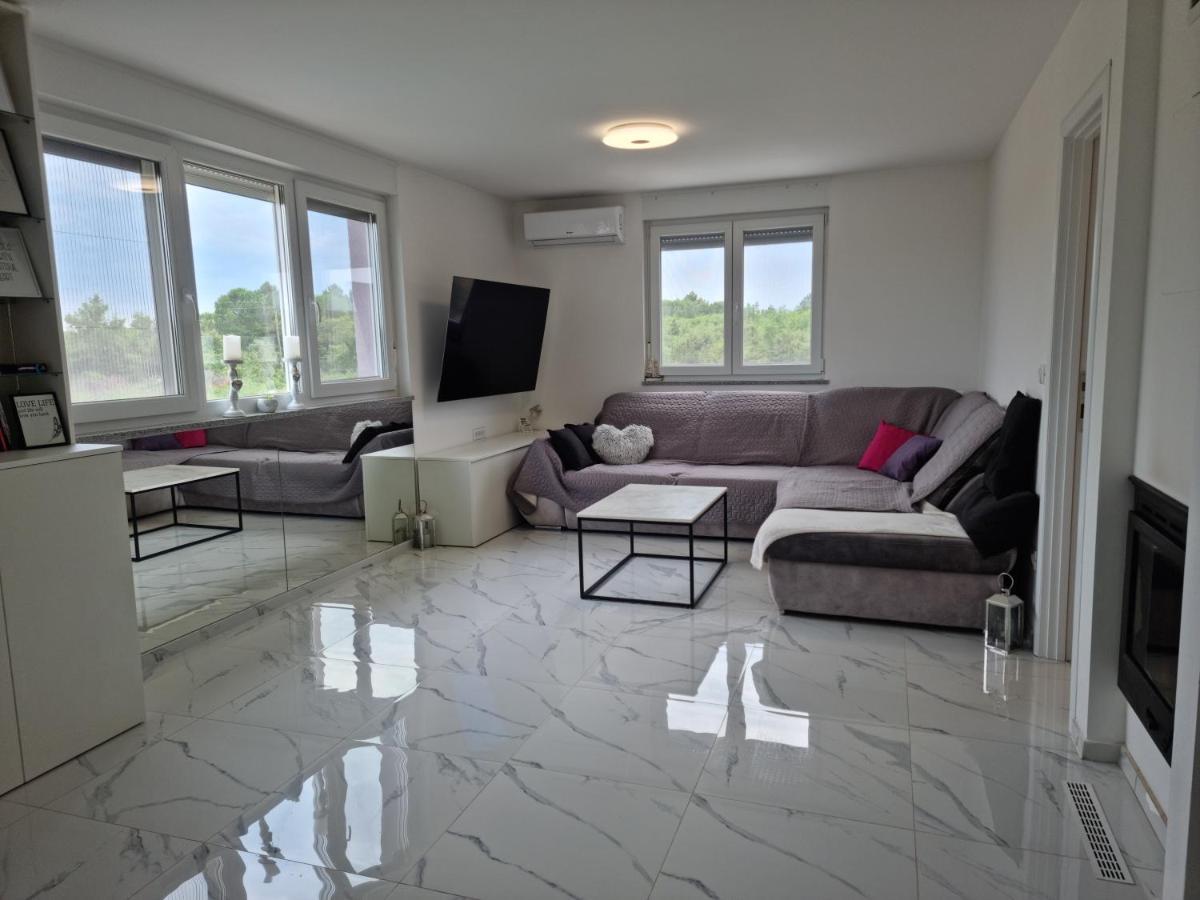 Luxury Apartment อูมัค ภายนอก รูปภาพ
